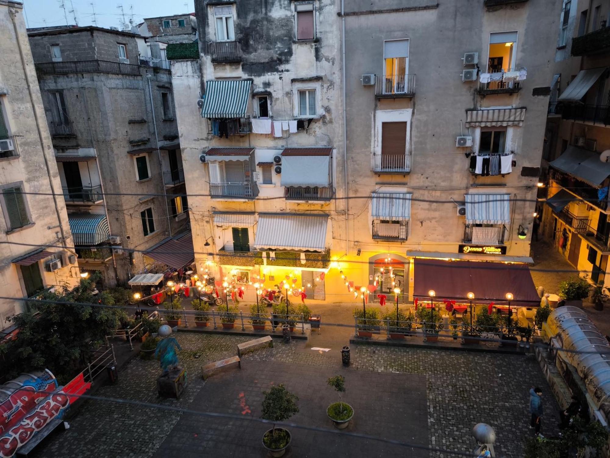 Casa Del Girasole Apartment Наполи Екстериор снимка